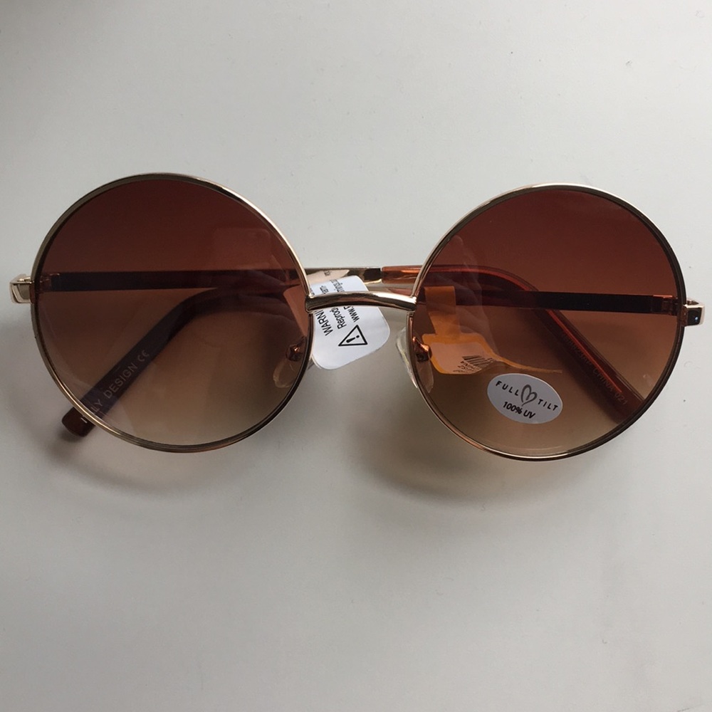 free w 25+ purchase nwt round tilly’s sunglasses